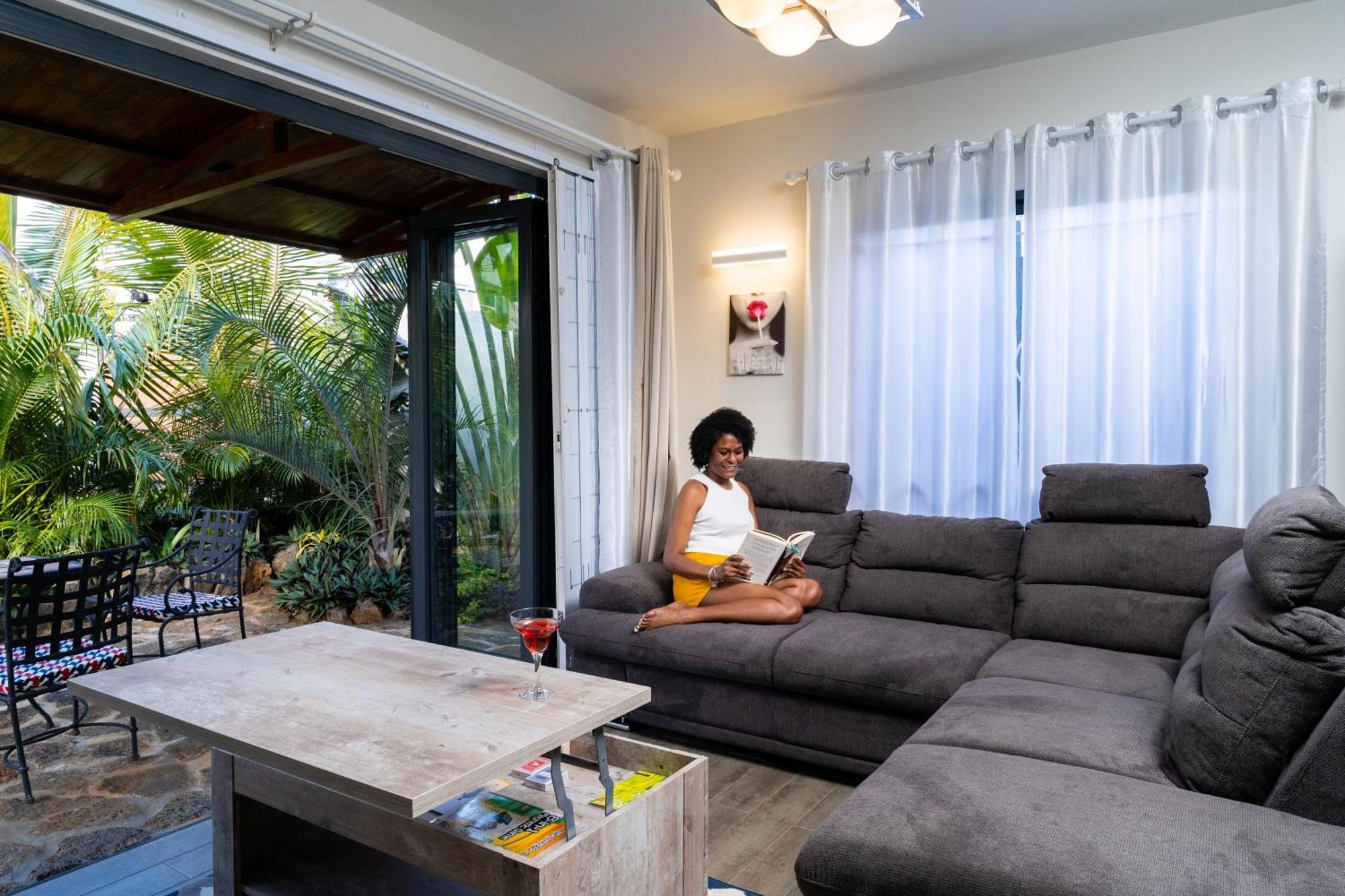 Preety Blue Residence Villas Grand Baie Extérieur photo